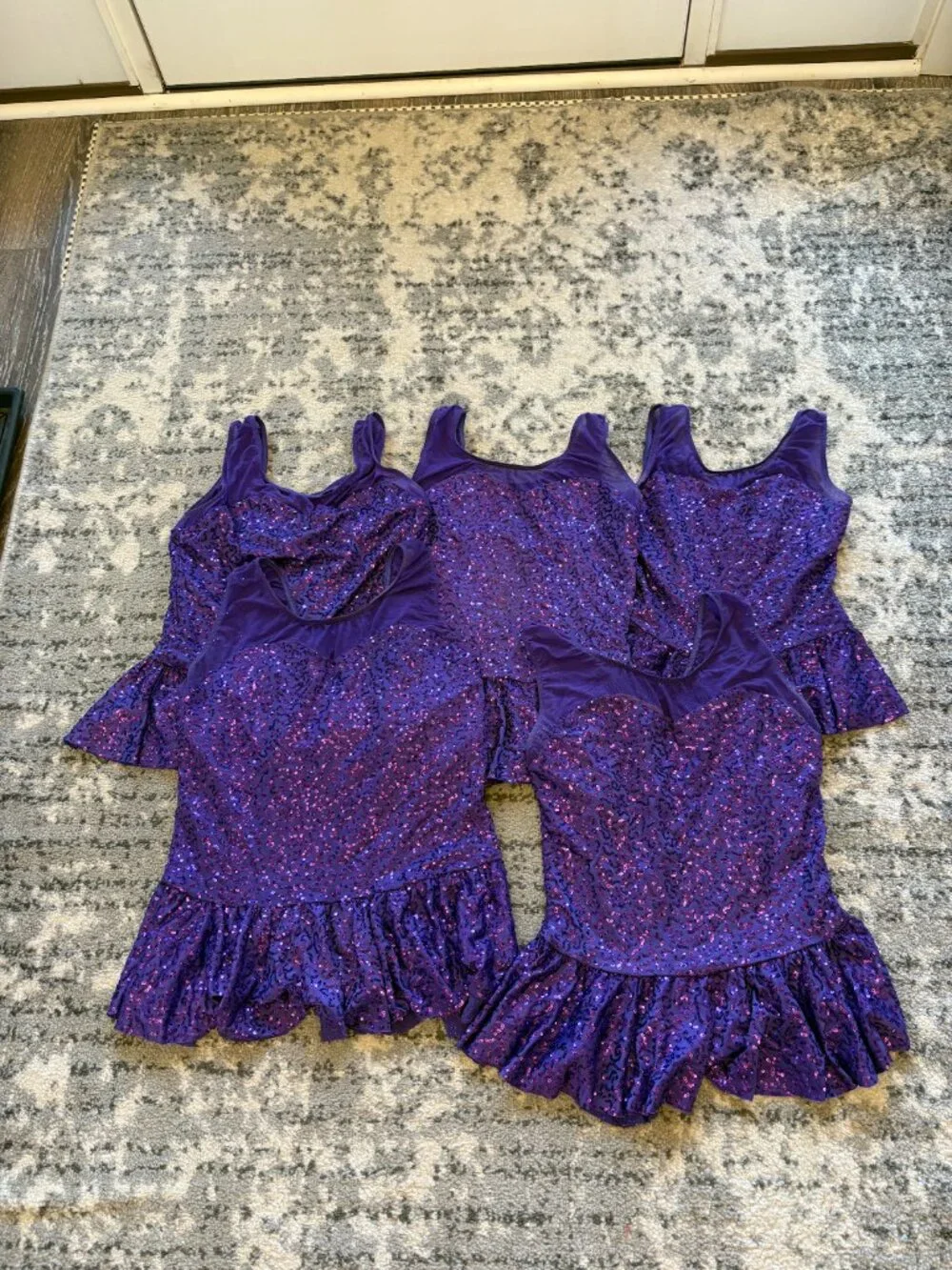 N/A 11 costumes
